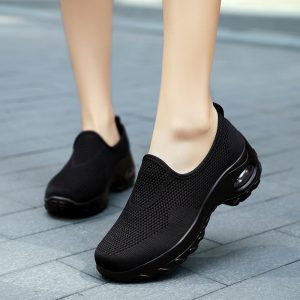 Breathable Thick Crust Shake Shoes Casual Shoes For Women