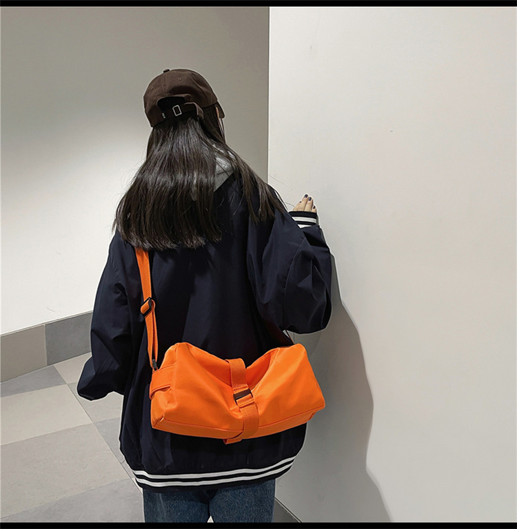 AD90159_16.jpg