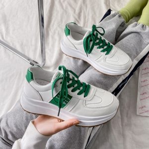 Outdoor Contrast Color Lace Up Running Shoes