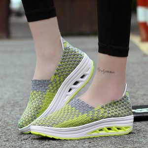 Thick Crust Sports Shoes Shake Shoes For Women